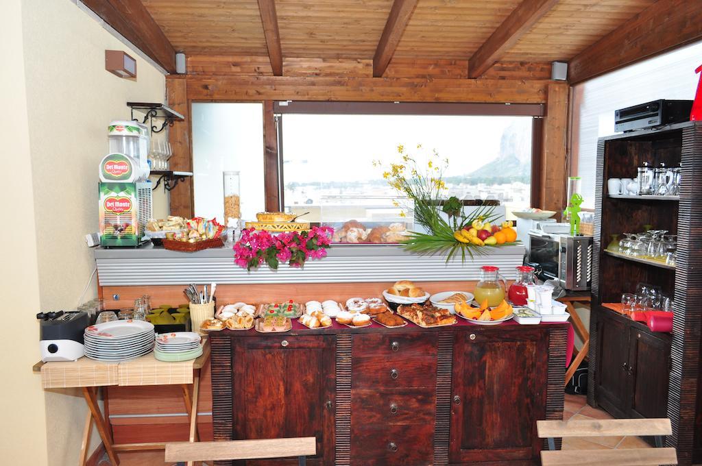 Rooms And Breakfast Zefiro San Vito Lo Capo Bagian luar foto