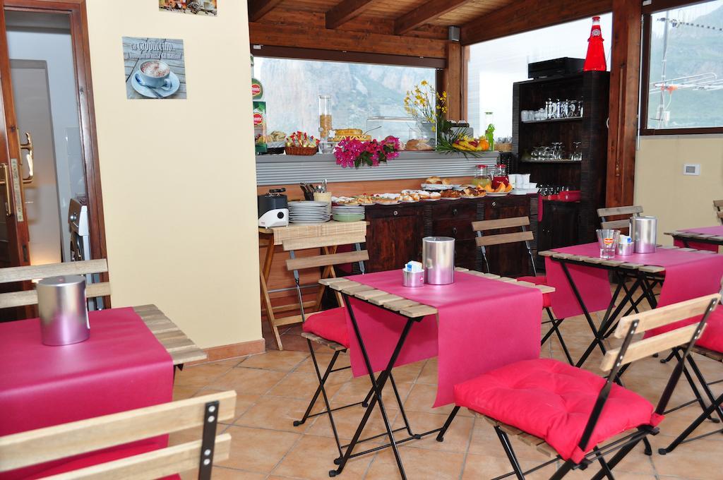 Rooms And Breakfast Zefiro San Vito Lo Capo Bagian luar foto