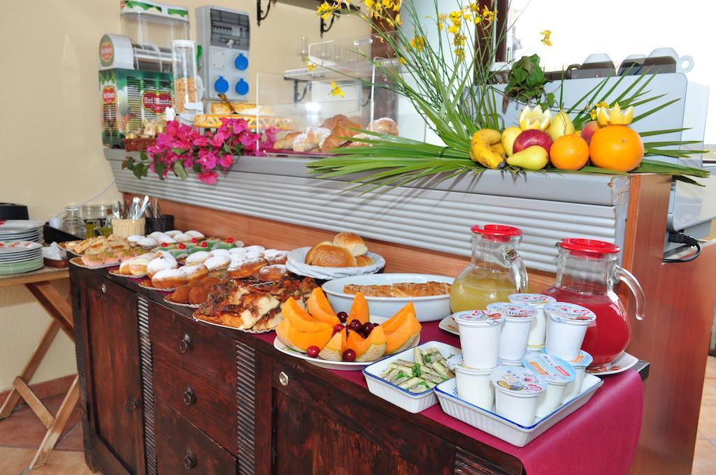 Rooms And Breakfast Zefiro San Vito Lo Capo Bagian luar foto