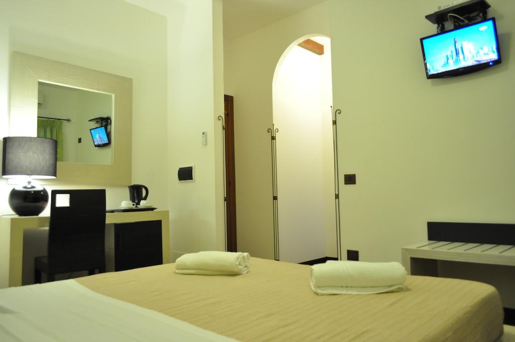 Rooms And Breakfast Zefiro San Vito Lo Capo Ruang foto