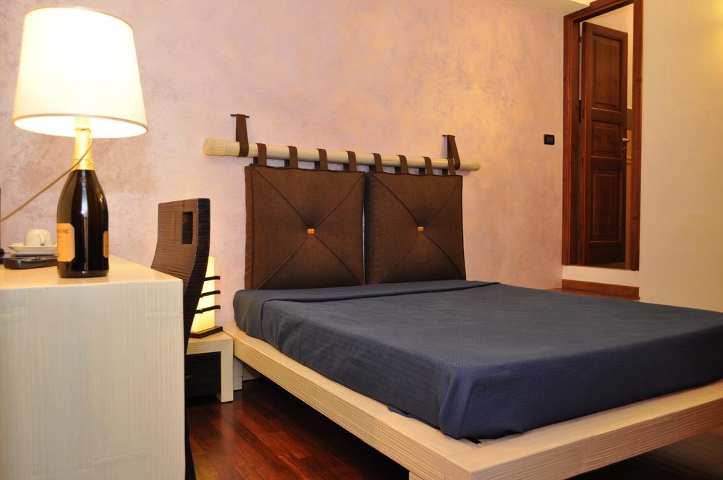 Rooms And Breakfast Zefiro San Vito Lo Capo Ruang foto