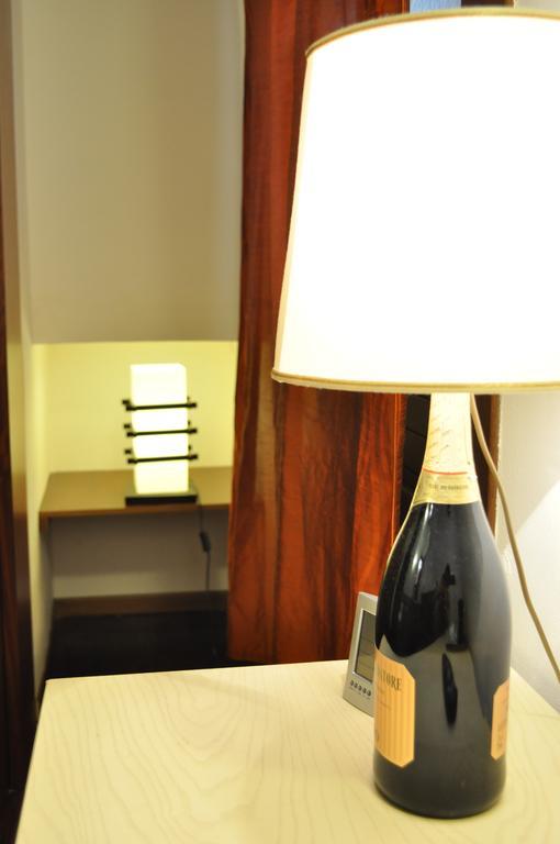 Rooms And Breakfast Zefiro San Vito Lo Capo Ruang foto