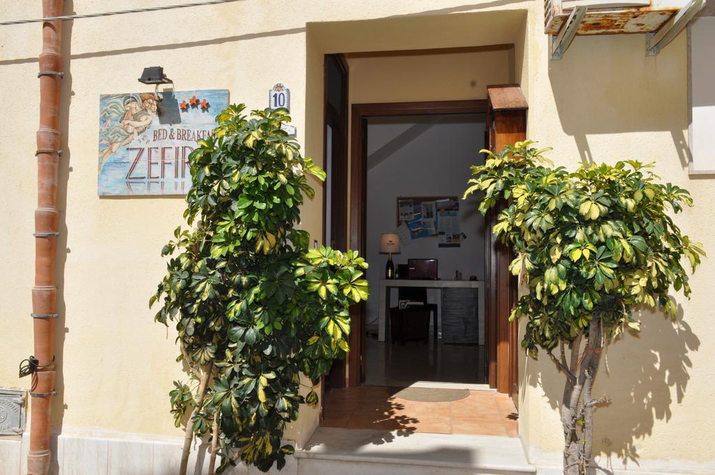 Rooms And Breakfast Zefiro San Vito Lo Capo Bagian luar foto